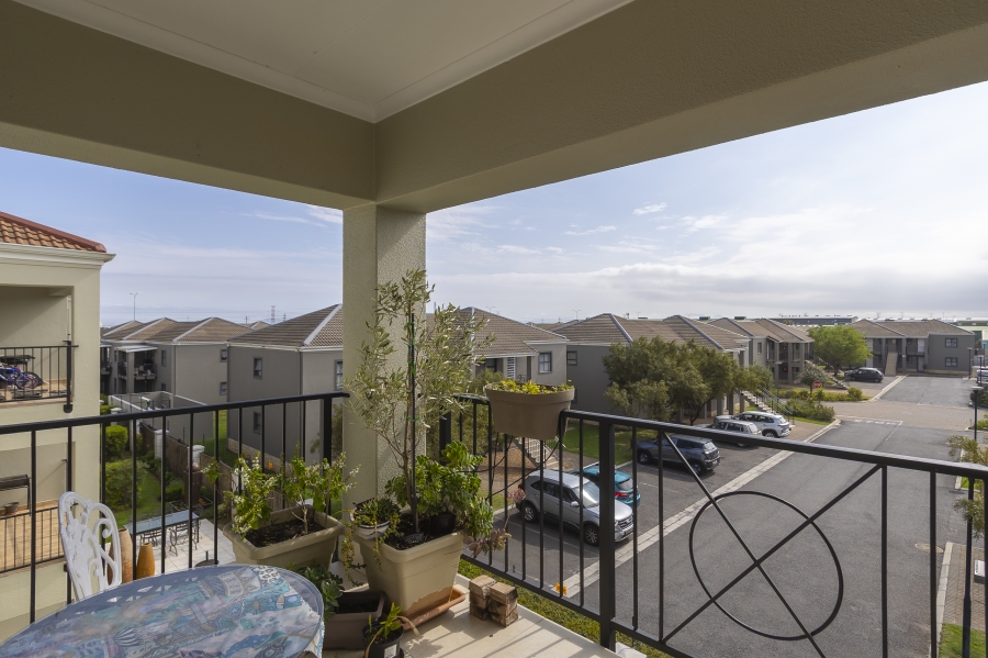 To Let 2 Bedroom Property for Rent in Heritage Park Western Cape